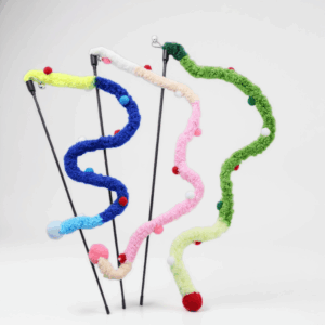 Rugalmas cica játékpálca csörgővel- Plüss csíkok